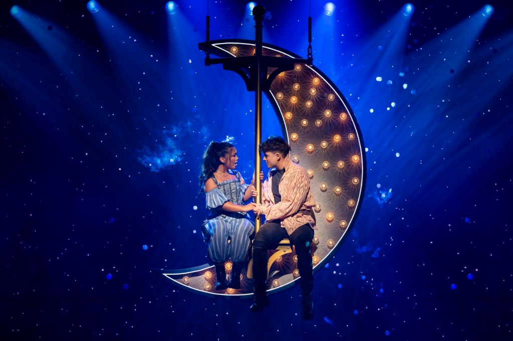 &Juliet-New Wimbledon Theatre.