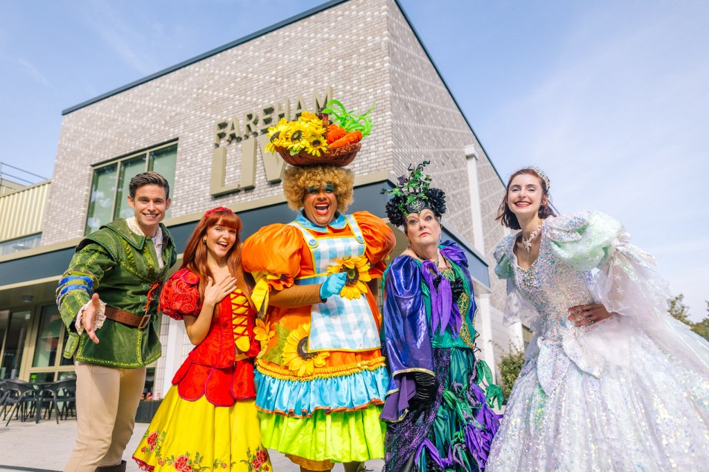 Anne Hegerty-Fareham Live Pantomime Interview.